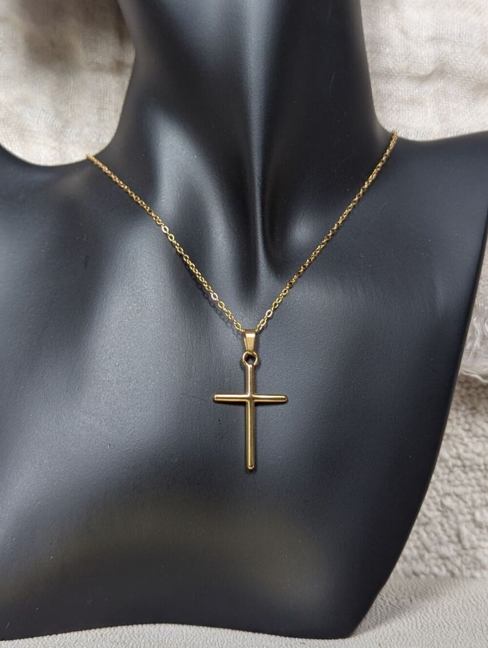 Gold Cross Pendant Necklace Jewelry Minimalist Christian Church Stainless Steel